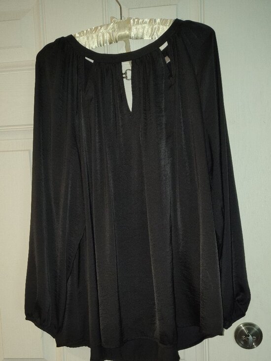 Jennifer Lopez Tops - Womens SILK/SATIN Long Sleeve Dressy Top